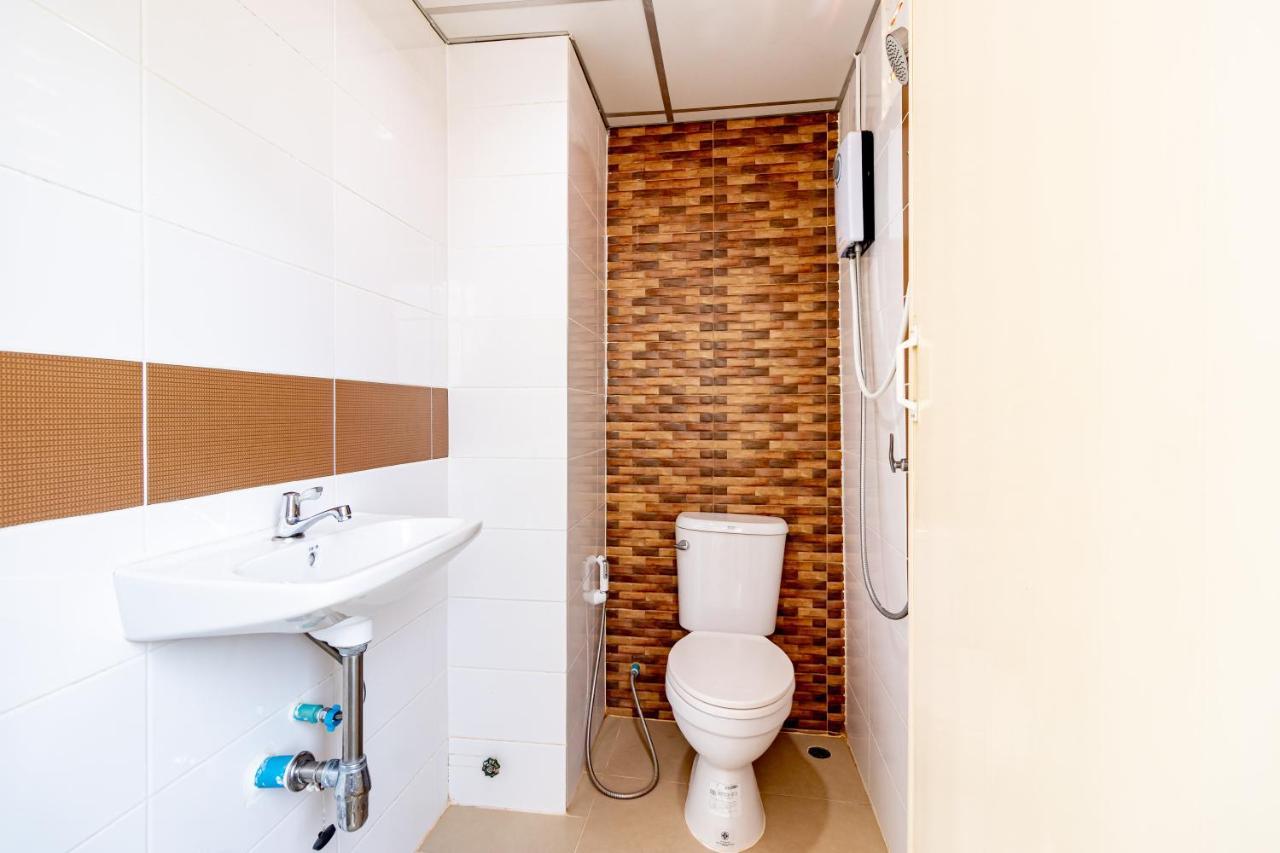 Alanda Hotel & Apartment Бангкок Экстерьер фото